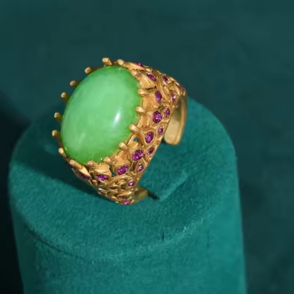 Imperial Jade Emerald Dynasty Antique Brass Masterpiece Ring - Picture 7 of 7